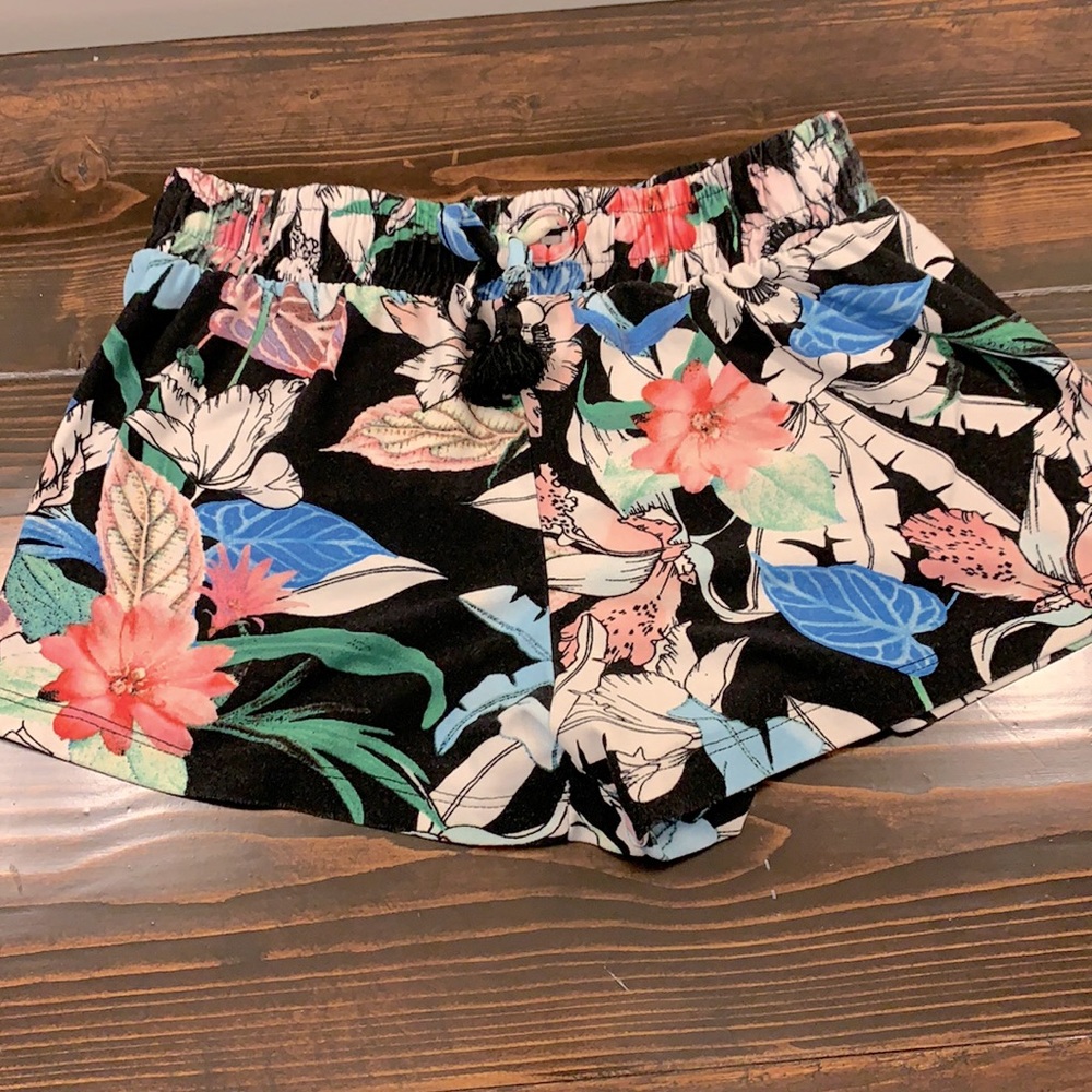 1st Kiss Girls lounge shorts